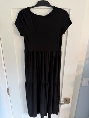 Nicole Miller Classic Black Tiered Midi Dress Size Small